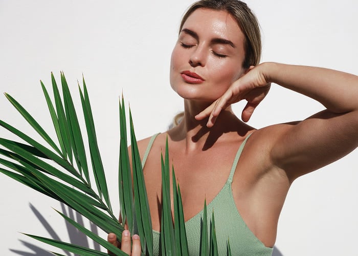 Раздражение под мышками: почему возникает и как от него избавиться?